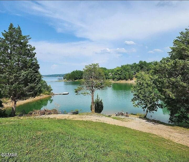 Property Photo: 115 Granny Davis Way TN 37725