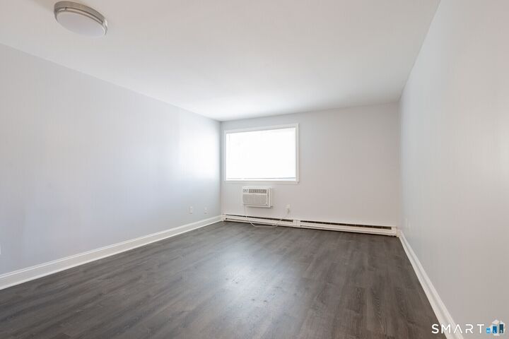 Property Photo:  446 Hollister Street A16  CT 06615 