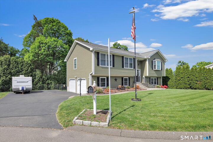 Property Photo:  2 Gracie Lane  CT 06401 