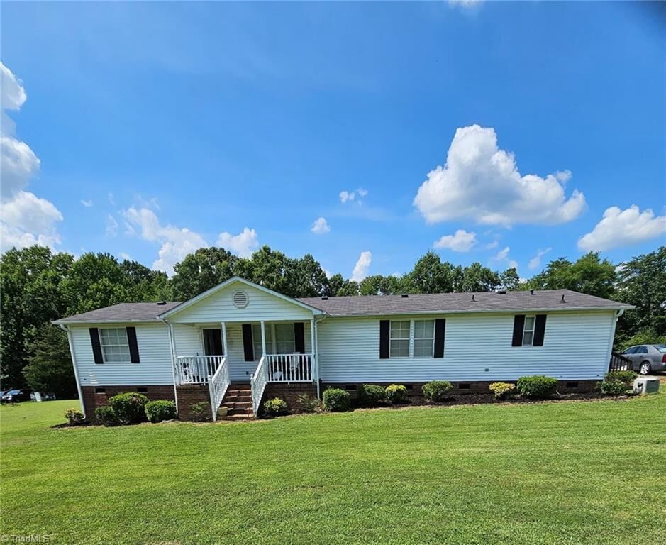 Property Photo: 1214 Violet Court NC 27217