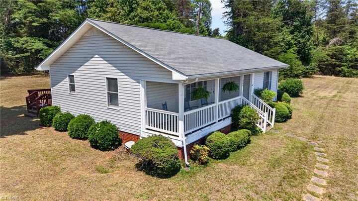 Property Photo: 482 Bethany Road NC 27320