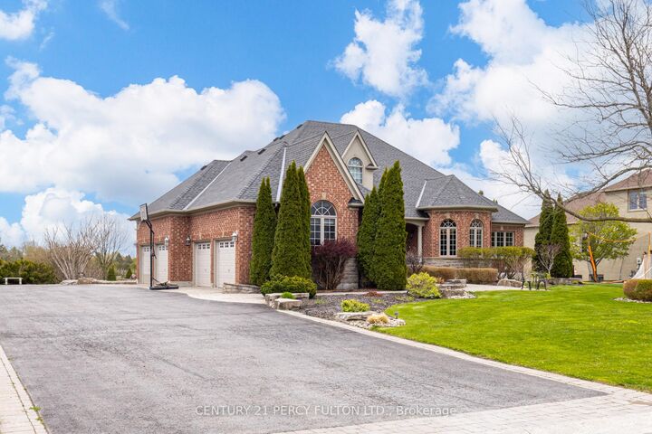 Property Photo: 19 Wilson House Drive ON L0B 1A0