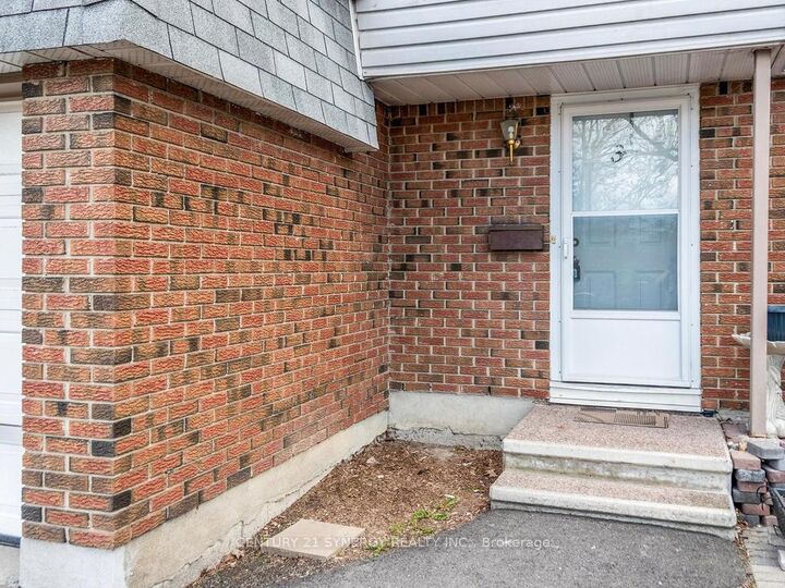 Property Photo: 2669 Southvale Crescent 34 ON K1B 4V2