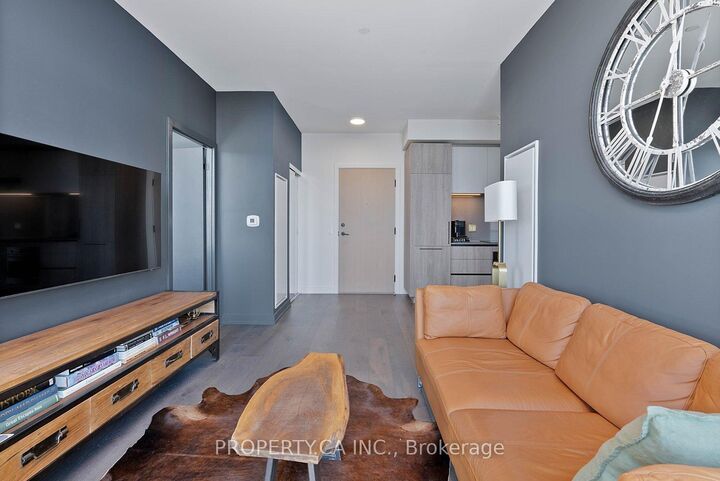 Property Photo: 181 Sterling Road Uph02 ON M6R 2B2
