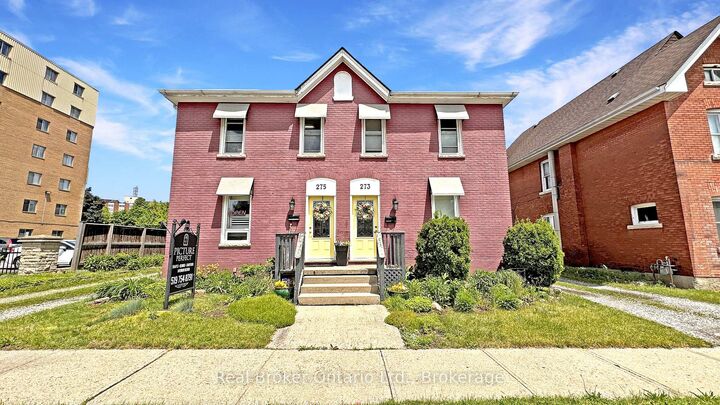 273-275 Brant Avenue — photo 1