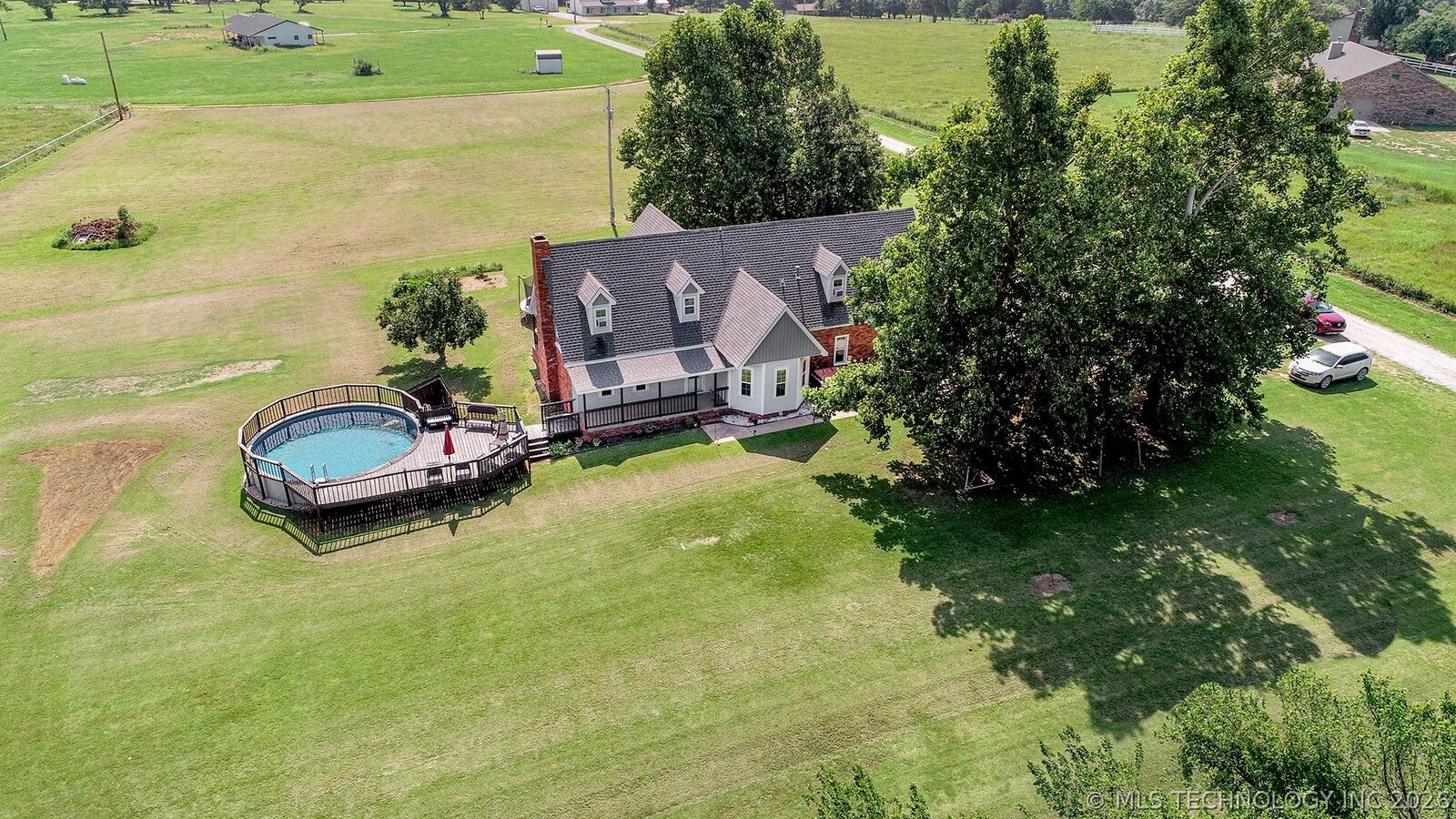 Property Photo:  2700 W Dickinson  OK 74023 