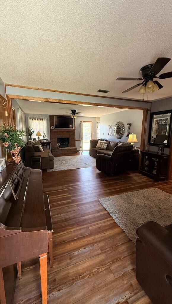 Property Photo: 1703 Leone Ave GA 31602