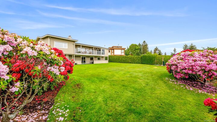 Property Photo:  47 Ridgeview Pl  BC V9W 2J6 