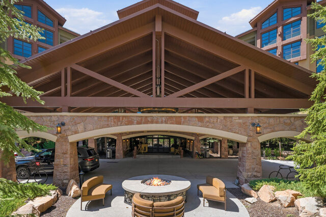 Property Photo:  3855 N Grand Summit Dr 424 Q3  UT 84098 
