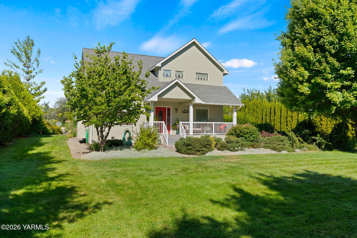 Property Photo: 8803 Carlson Dr WA 98903
