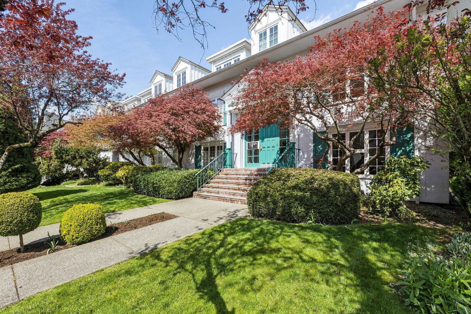 Property Photo:  120 W 17th Street 102  BC V7M 1V4 