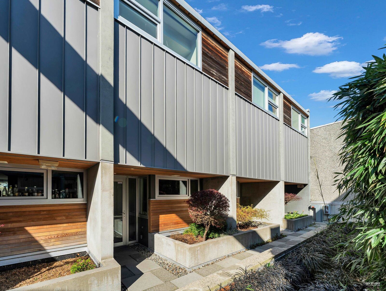 Property Photo: 850 W 8th Avenue 2 BC V5Z 1E2