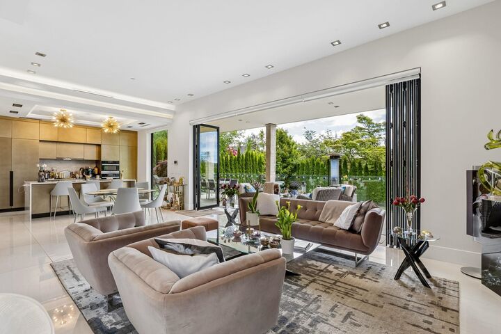 Property Photo:  2256 Jefferson Avenue  BC V7V 2A8 