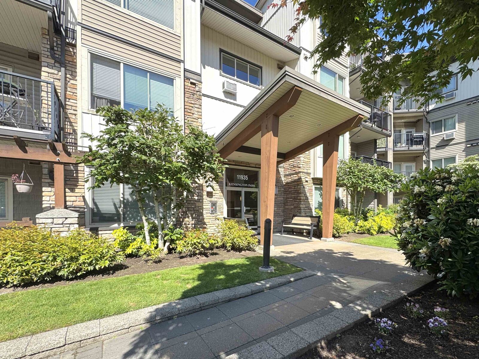 Photo de la propriété:  11935 Burnett Street 404  BC V2X 9A9 