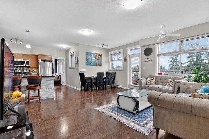 22858 Lougheed Highway 404 — photo 1
