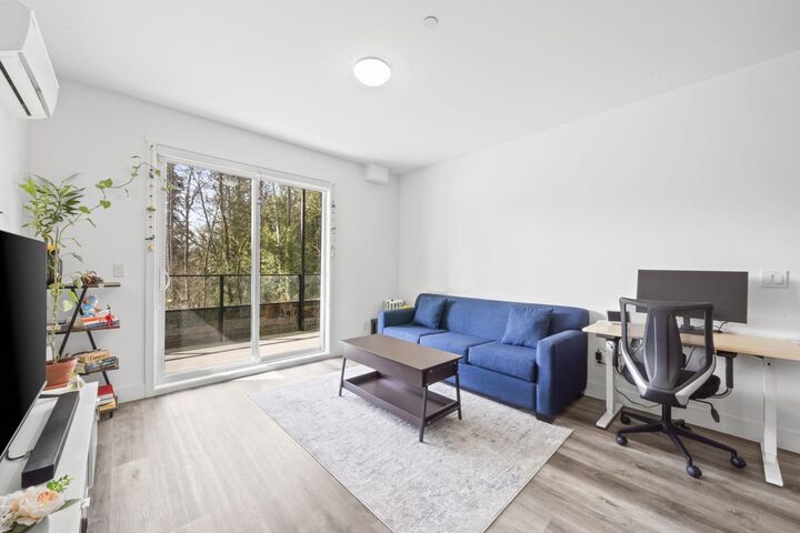 Property Photo: 12320 222 Street 213 BC V2X 4K8
