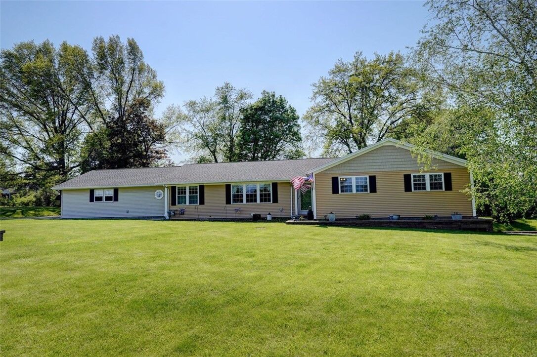 Property Photo:  815 Gallup Road  NY 14559 