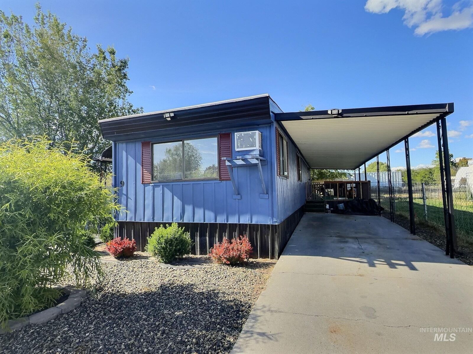 Property Photo:  701 Monte Vista Dr 9  ID 83617 