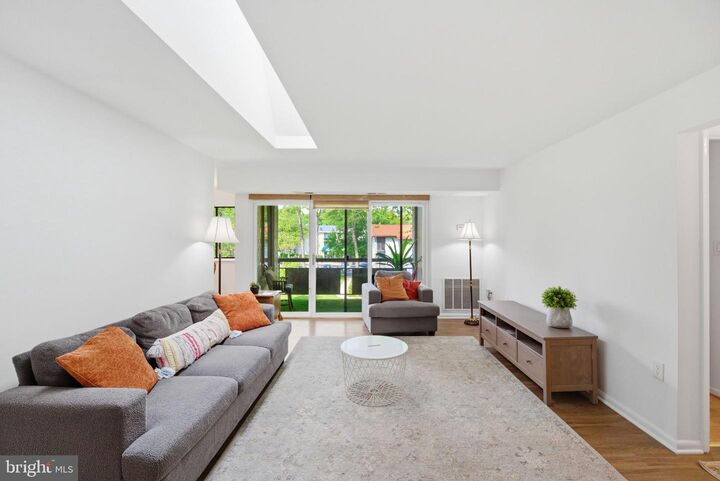 Property Photo: 2845 Windsor Drive 303 VA 22042