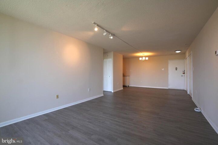 Property Photo:  4600 S Four Mile Run Drive 1205  VA 22204 