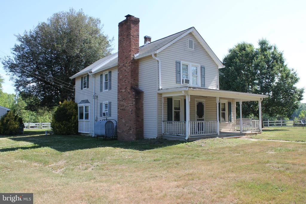 Property Photo: 6019 Hickory Ridge Rd VA 22551
