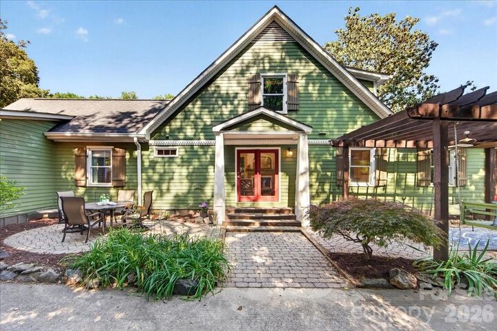 Property Photo:  4330 Brookfield Drive  NC 28210 