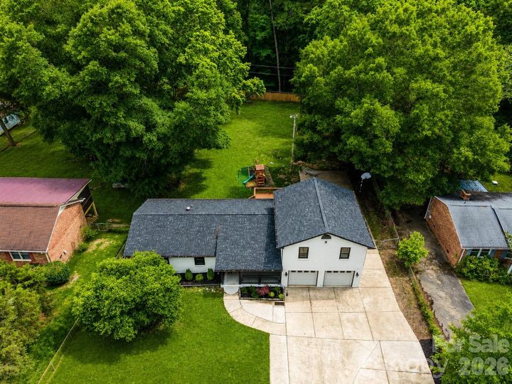 Property Photo: 833 Knowles Drive NC 28034