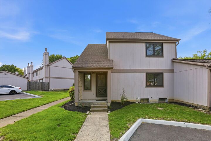 Property Photo: 6258 Braiden Court OH 43213