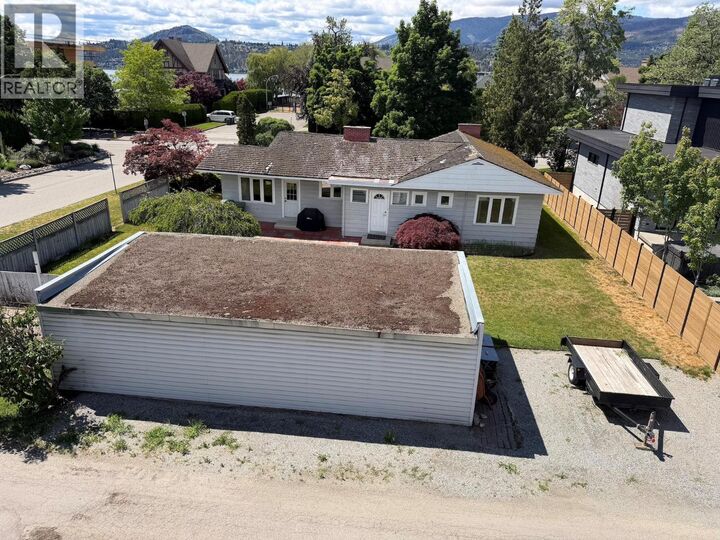 Property Photo:  2041 Abbott Street  BC V1Y 1C4 