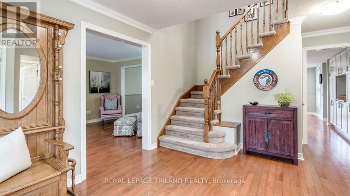 Property Photo: 50 Penrith Crescent ON N6G 4M8