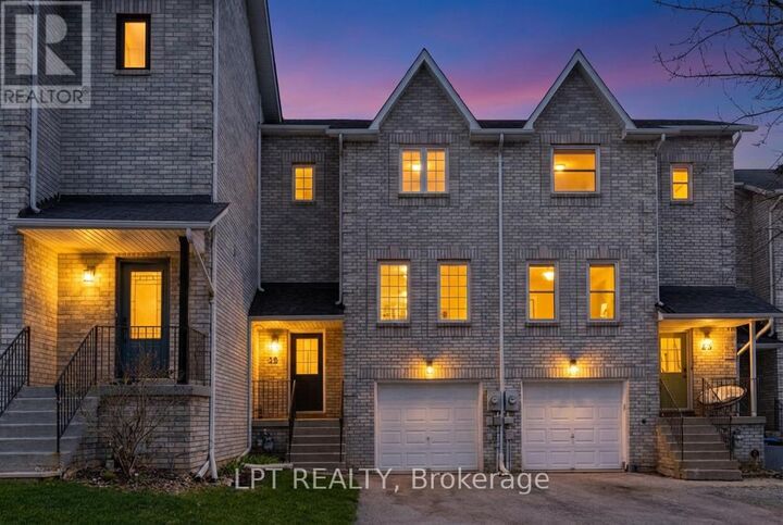 Property Photo:  25 Hattie Court  ON L4P 3Z7 