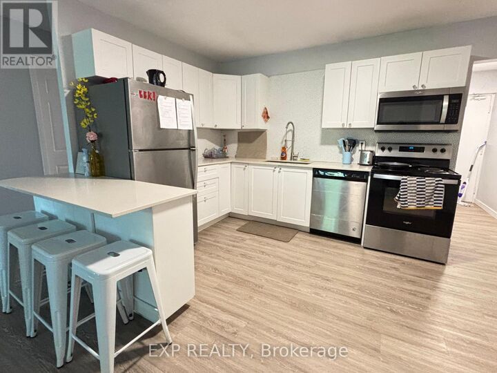 Property Photo:  91 Westmount Road North 3  ON N2L 2R7 