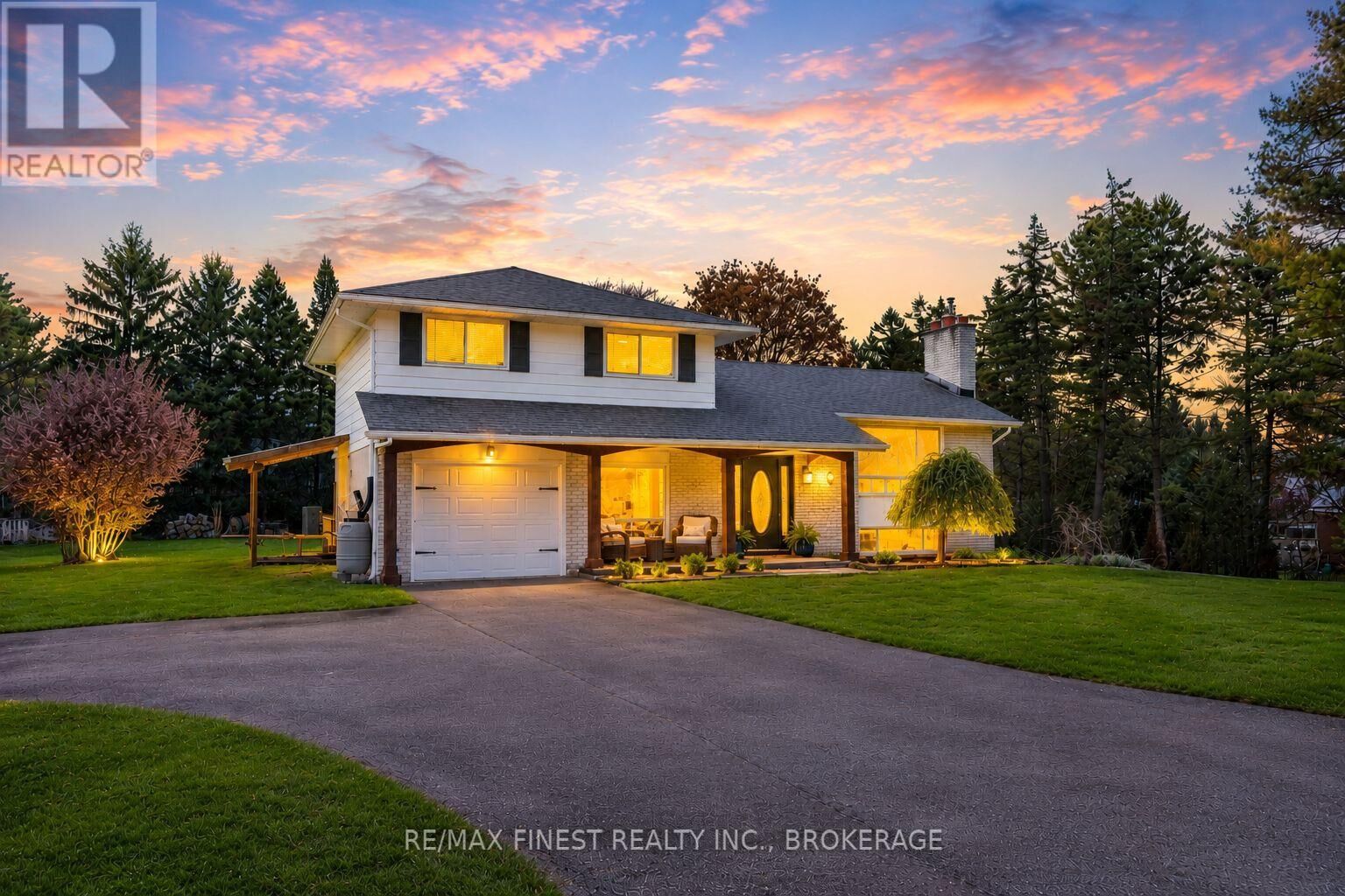 Property Photo:  207 Meadow Crescent  ON K0H 1G0 
