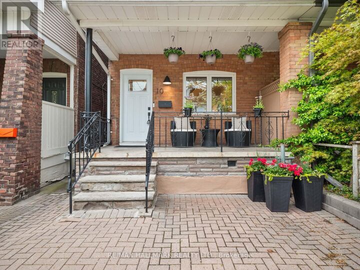 Property Photo:  10 Ferrier Avenue  ON M4K 3H4 