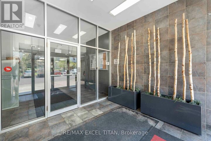 Property Photo: 1401 Dupont Street 605 ON M6H 2B1