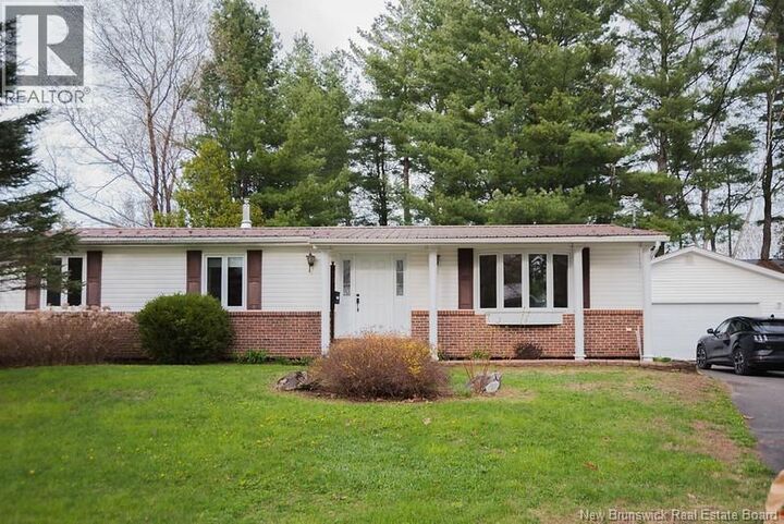 Property Photo:  72 Hartt Street  NB E3A 4X8 