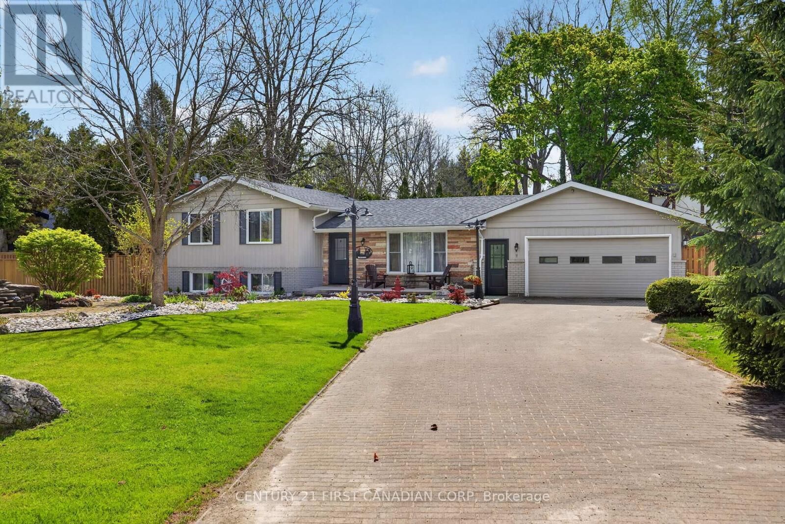 Property Photo:  10383 Ilderton Road  ON N0M 2A0 