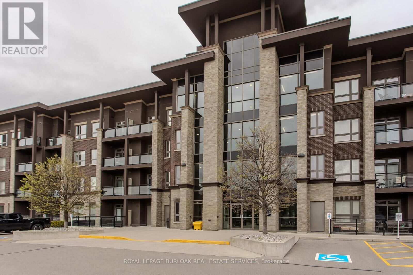 Property Photo:  5010 Corporate Drive 307  ON L7L 0H6 