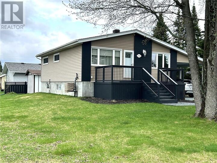 Property Photo:  3840 Harold Crescent  ON P3N 1J2 