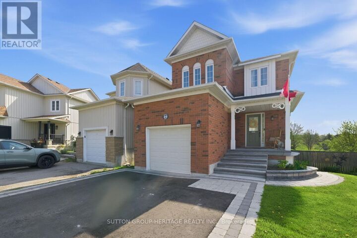 Property Photo:  49 Bridges Drive  ON L1B 1M6 