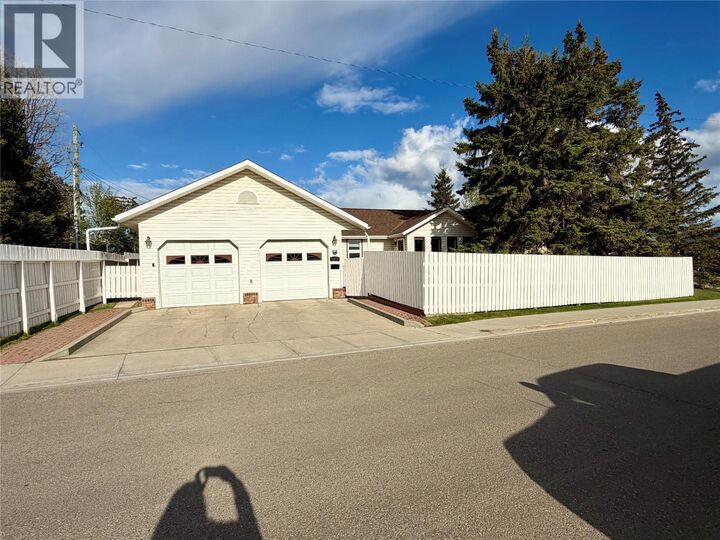 Property Photo: 1820 91 Avenue BC V1G 1B1