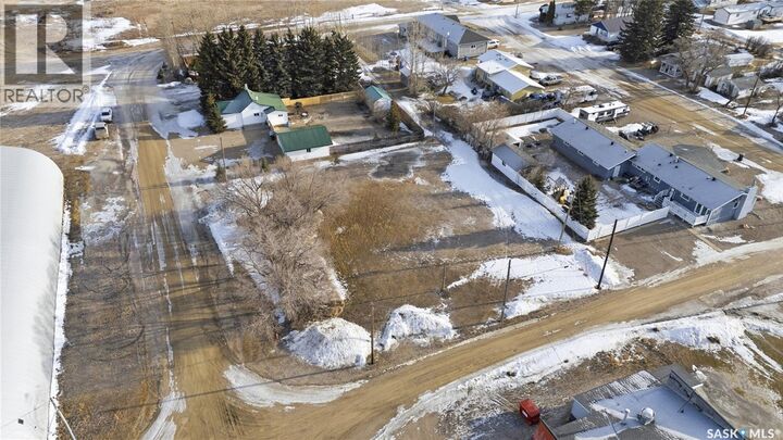 Property Photo:  100 Vincent Avenue  SK S0G 0R0 