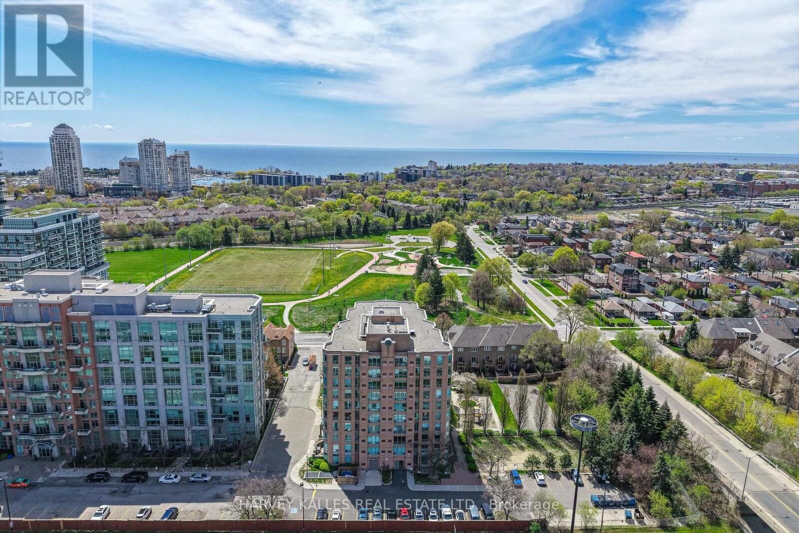 Property Photo:  190 Manitoba Street 904  ON M8Y 3Y8 