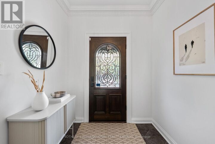 Property Photo:  34 Belsize Drive  ON M4S 1L4 