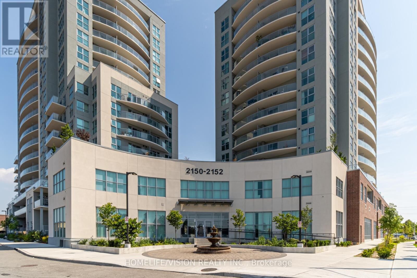 Property Photo:  2152 Lawrence Avenue East 804  ON M1R 0B5 