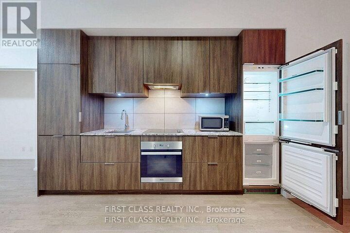 Property Photo:  5 St Joseph Street 412  ON M4Y 1J6 