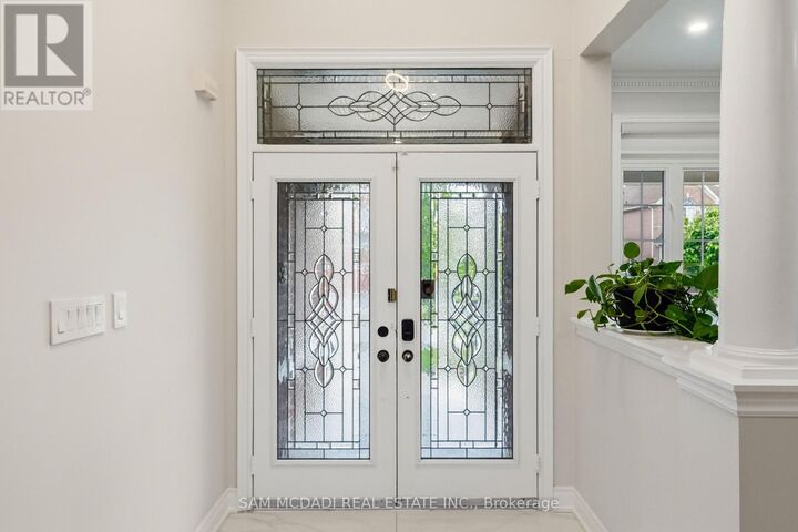 Property Photo:  3259 Alpaca Avenue  ON L5M 7V4 