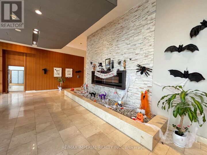 Property Photo: 220 Burnhamthorpe Road West 2110 ON L5B 4N4