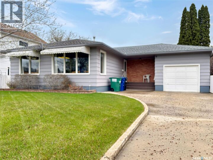 Property Photo:  102 105th Street W  SK S7N 1N1 
