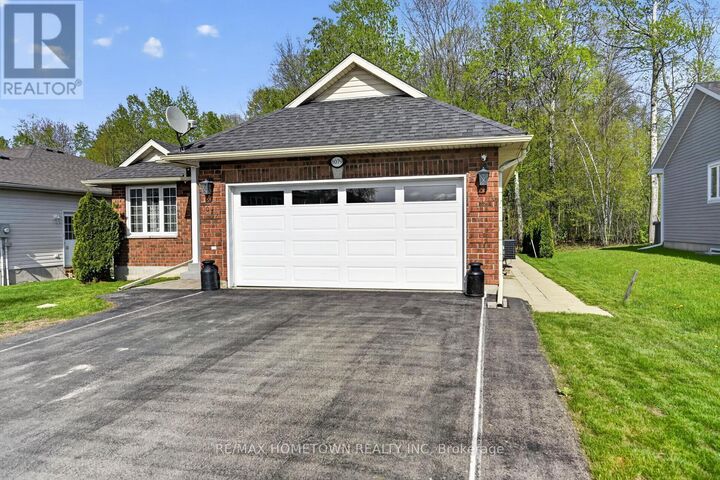 Property Photo:  1079 Shearer Drive  ON K6V 7K1 